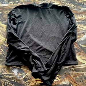 Black mid riff long sleeve shirt